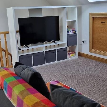 Grace'S Place With Hot Tub & Games Room Carrickfergus Luaran gambar