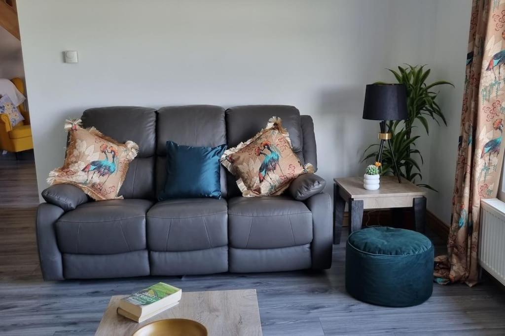 Grace'S Place With Hot Tub & Games Room Carrickfergus Luaran gambar