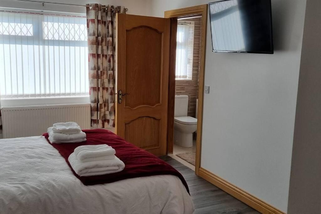 Grace'S Place With Hot Tub & Games Room Carrickfergus Luaran gambar