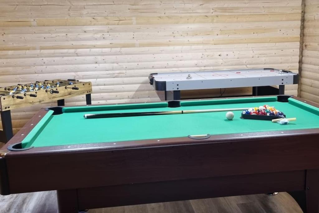 Grace'S Place With Hot Tub & Games Room Carrickfergus Luaran gambar